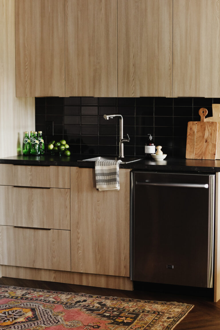MCM modern bar