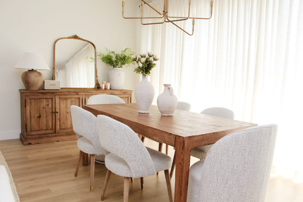 Minimalist Modern Dining Room