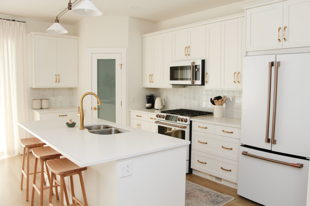 White Modern Kitchen